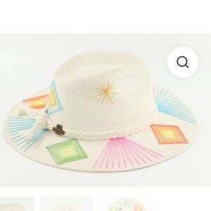 NEW Size Small Luanna Flora Corazon Playero Embroidered Hat
